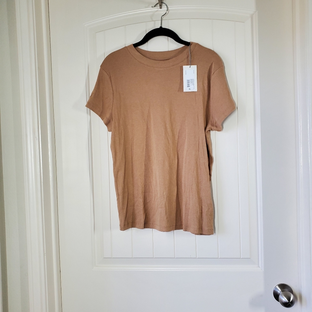A New Day brand short sleeve top in size XL, tan, NWT